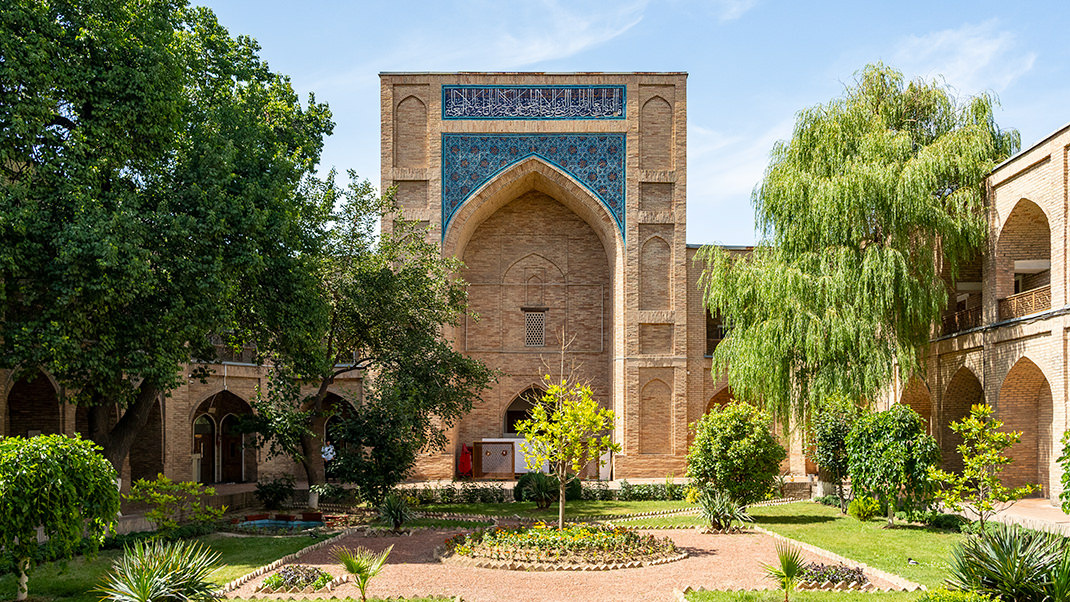 Patio de la Madraza Kukeldash